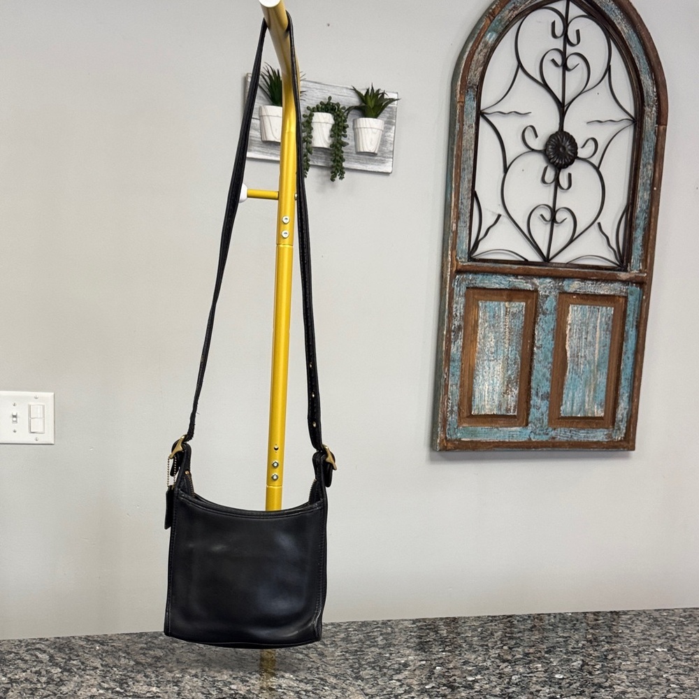 Coach vintage Y2K Janice Legacy Black Leather Bag with Gold Hardware - Picture 5 of 15